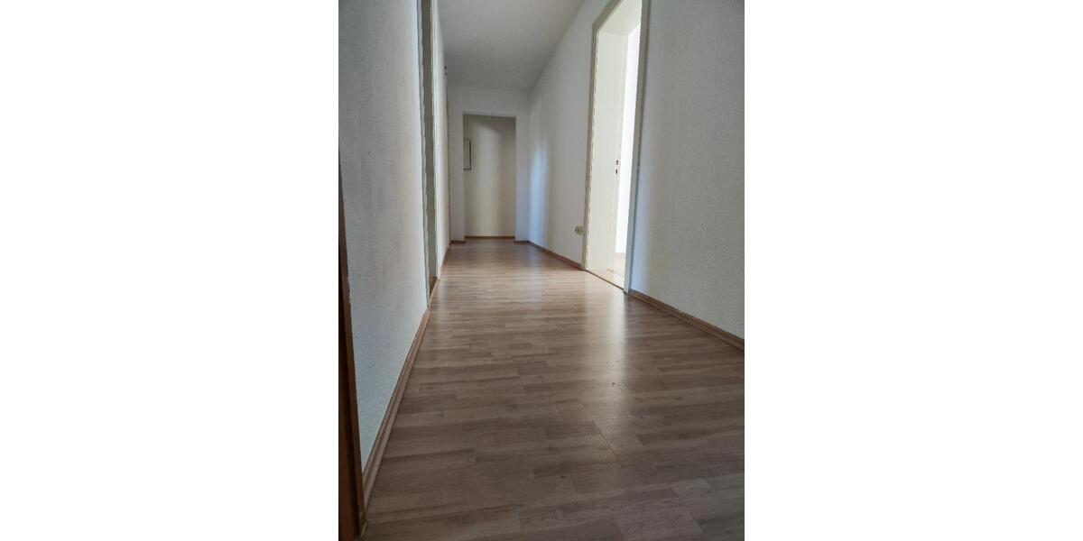 Dachgeschoßwohnung Welzow - 3 Zimmer, 125 m&sup2;, 500&euro; | Angebot:24430370