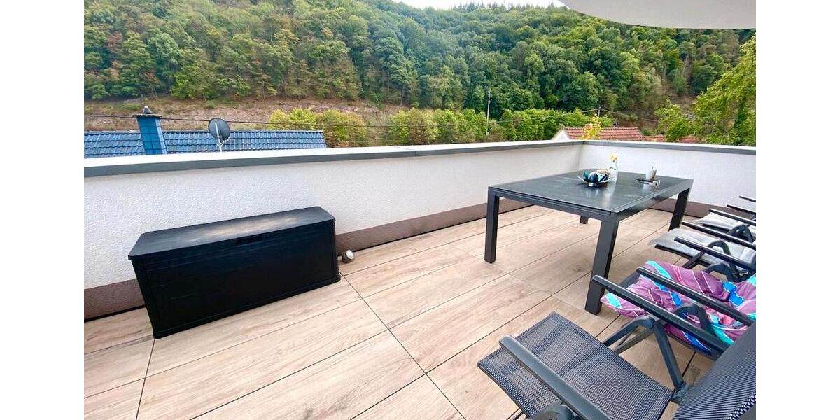 Terrassenwohnung Lebach - 5 Zimmer, 130 m&sup2;, 1.450&euro; | Angebot:25807375