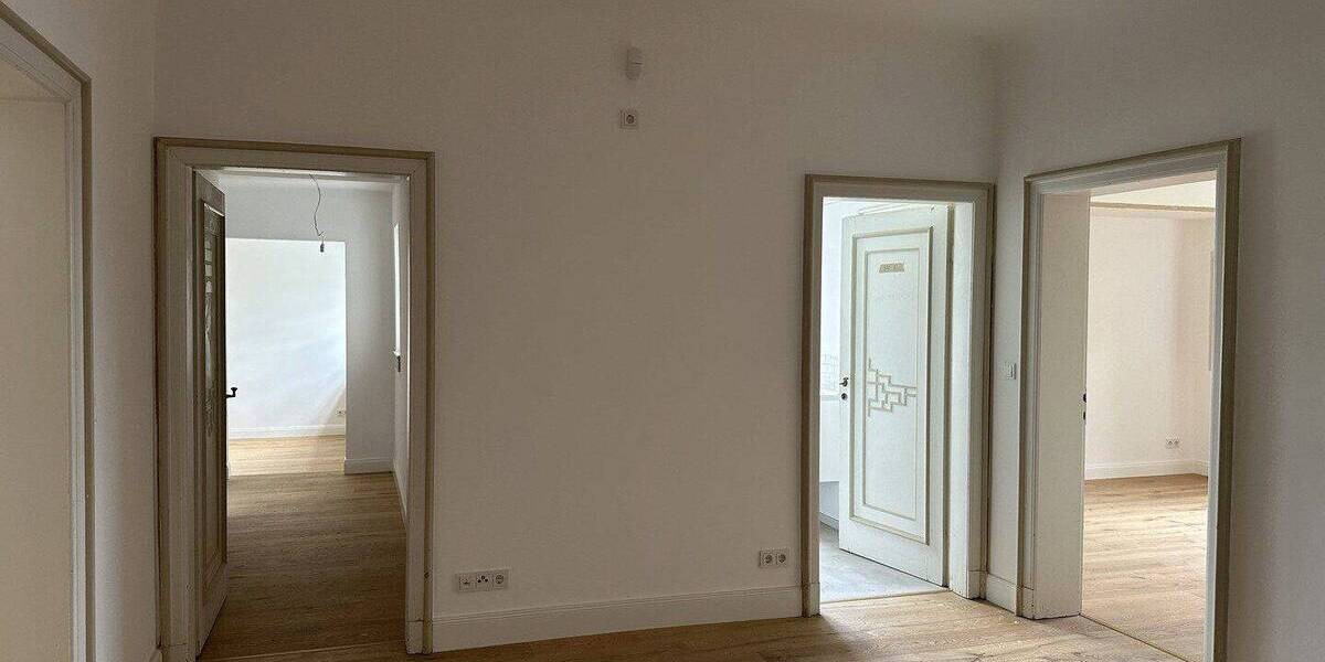 Etagenwohnung Bad Homburg Kirdorf - 5 Zimmer, 140 m&sup2;, 2.600&euro; | Angebot:26838205