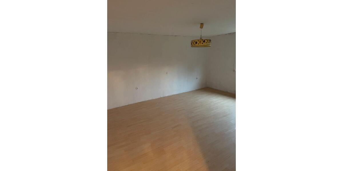 Etagenwohnung Windeck - 4 Zimmer, 100 m&sup2;, 1.450&euro; | Angebot:25149997