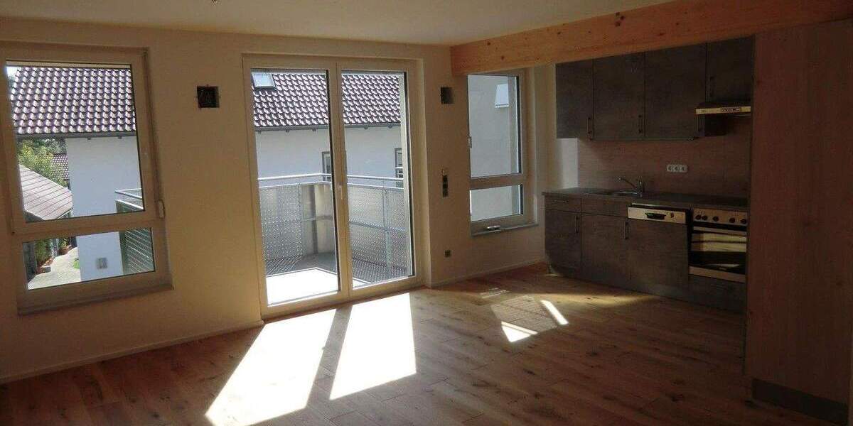 sonnige Wohnung mit großem Balkon Terrasse 2 zimmer