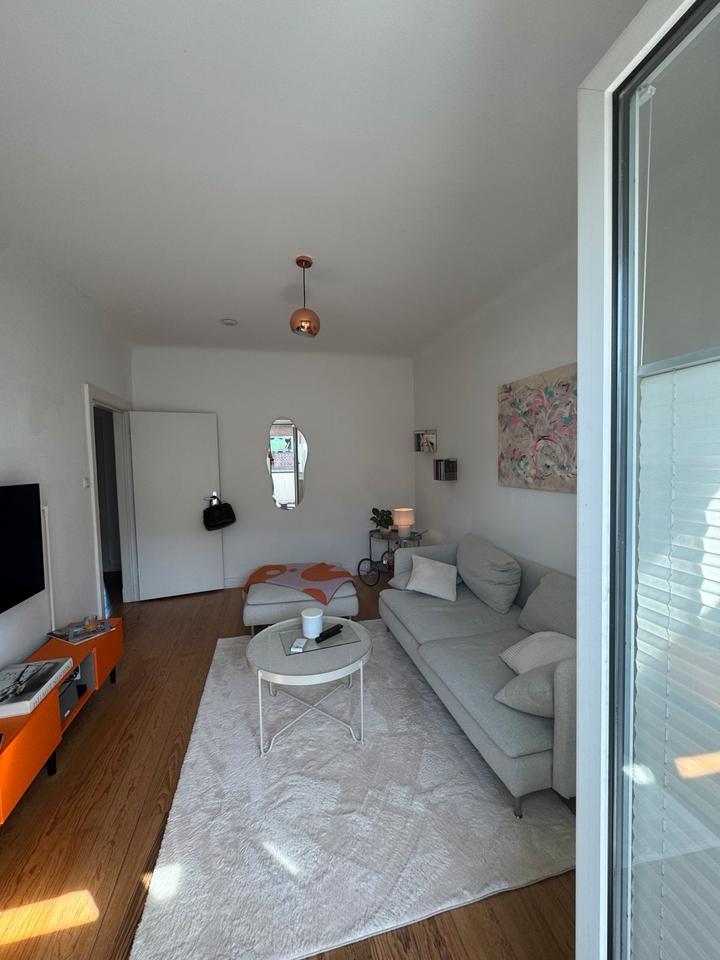 Untermiete für schöne 2-Zimmer-Wohnung in Winterhude Jan - Mrz 26
