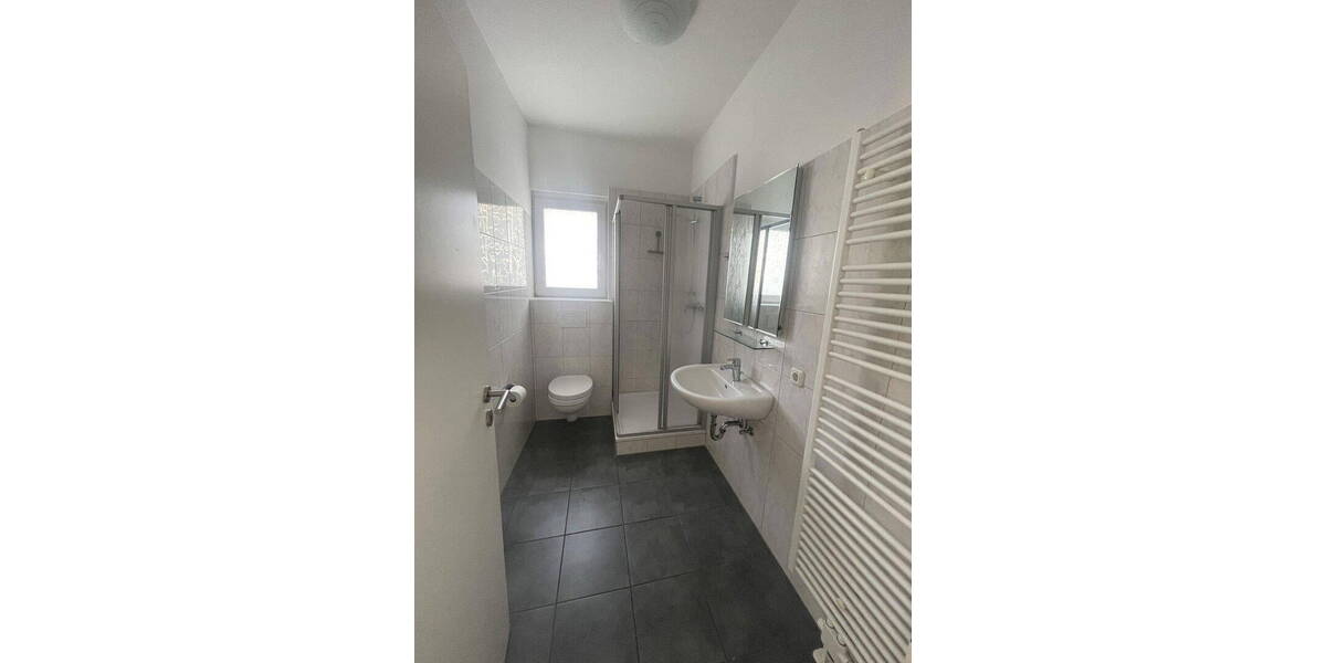 Etagenwohnung Sankt Augustin - 2 Zimmer, 79 m&sup2;, 990&euro; | Angebot:25944652