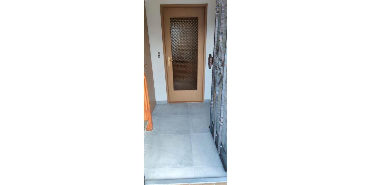 Etagenwohnung Tettnang - 6 Zimmer, 150 m&sup2;, 2.000&euro; | Angebot:26285260