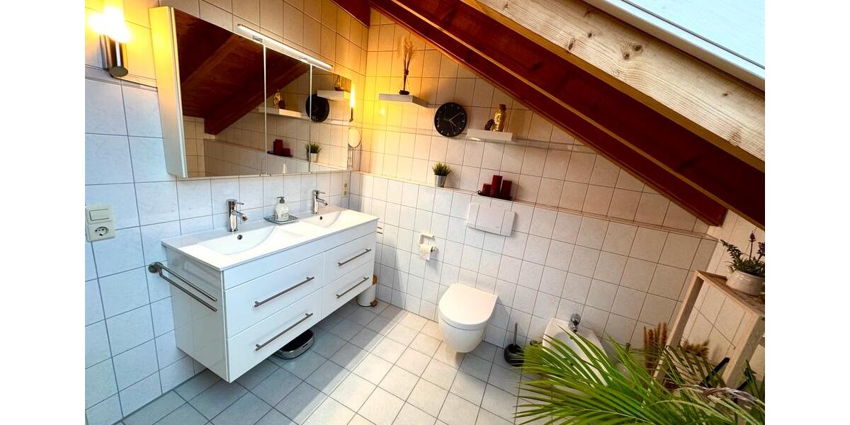 Doppelhaushälfte Hohentengen am Hochrhein - 5.5 Zimmer, 123 m&sup2;, 1.950&euro; | Angebot:25807133