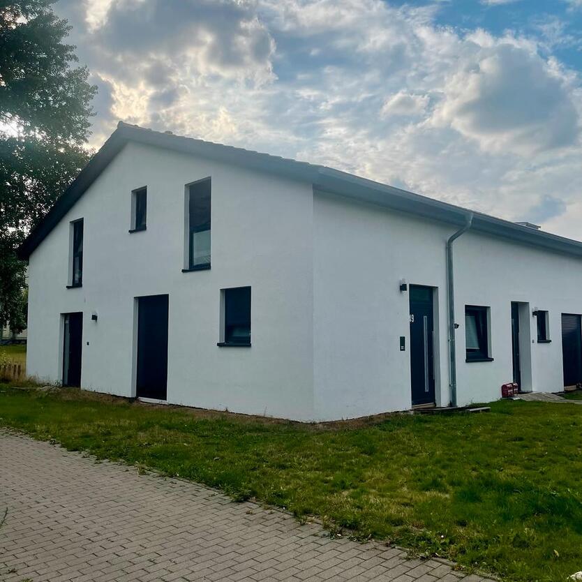 Mehrere WG-Zimmer frei im Dachgeschoss im Reihenhaus mit Garten!