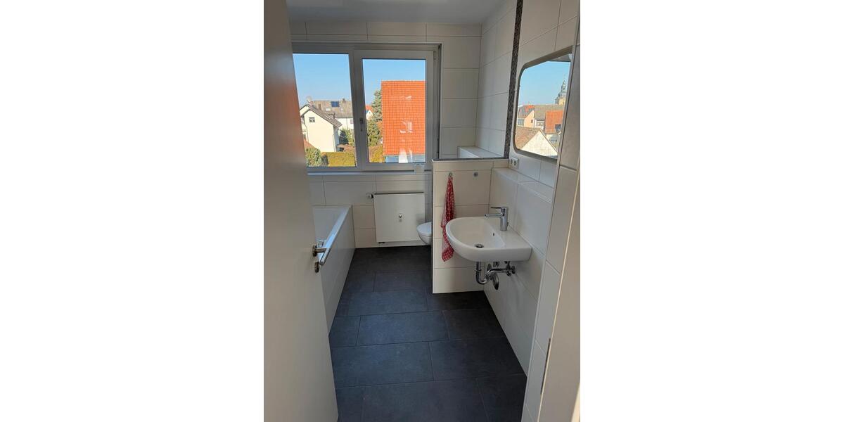 Dachgeschoßwohnung Erlangen Bruck - 3 Zimmer, 76 m&sup2;, 1.000&euro; | Angebot:25451242