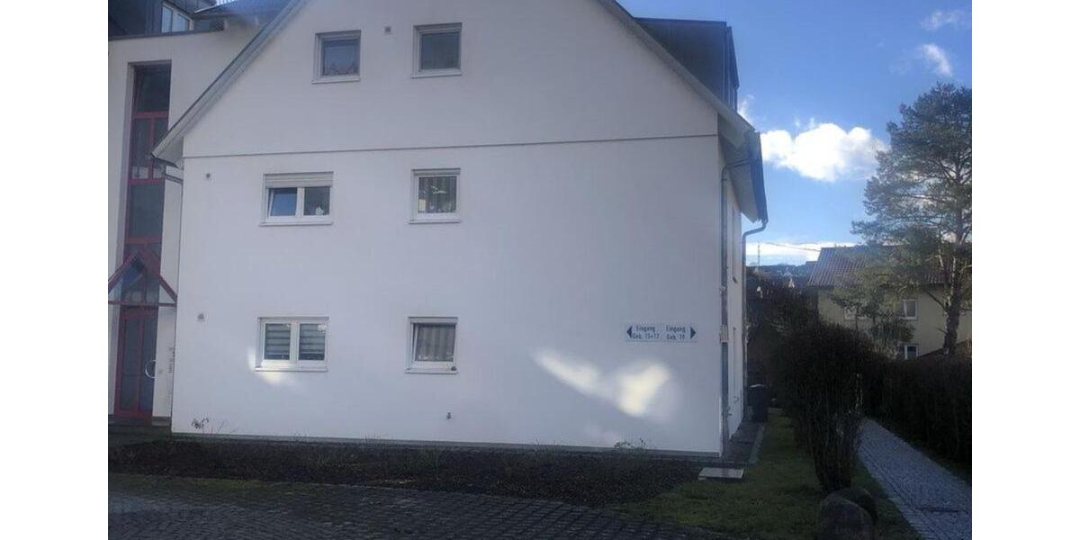 Erdgeschoßwohnung Uhingen - 4.5 Zimmer, 90 m&sup2;, 1.450&euro; | Angebot:24680785