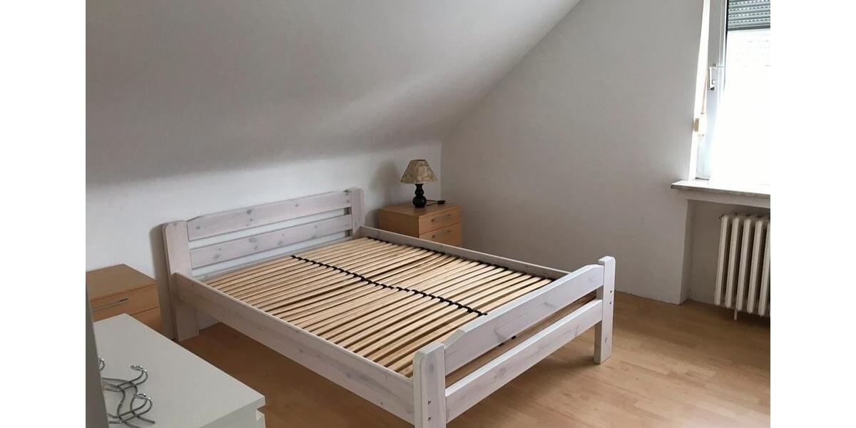 Dachgeschoßwohnung Heiligenhaus - 2 Zimmer, 48 m&sup2;, 350&euro; | Angebot:25102685