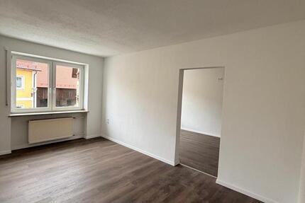 Wohnung Bruck in der Oberpfalz - 2 Zimmer, 84 m&sup2;, 718&euro; | Angebot:26293172