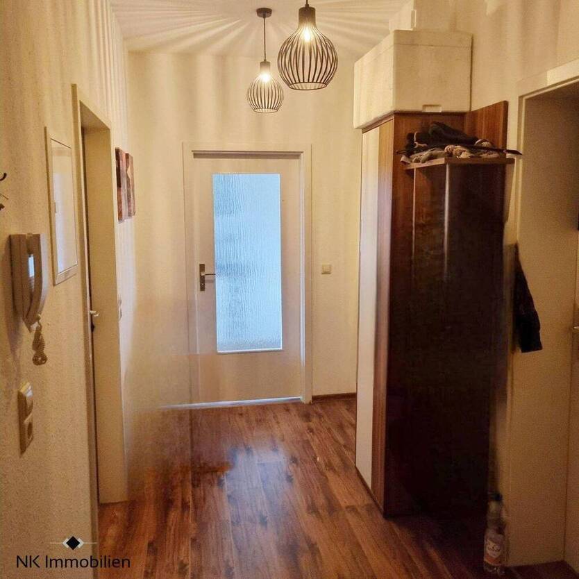++ wunderschöne, neue 2-Raum Wohnung - WG geeignet - mit Balkon & Stellplatz (auf Wunsch) ++