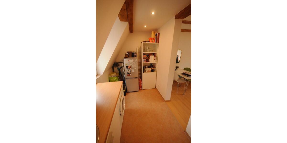 Dachgeschoßwohnung Stuttgart Stuttgart-Süd - 2 Zimmer, 40 m&sup2;, 865&euro; | Angebot:24600187