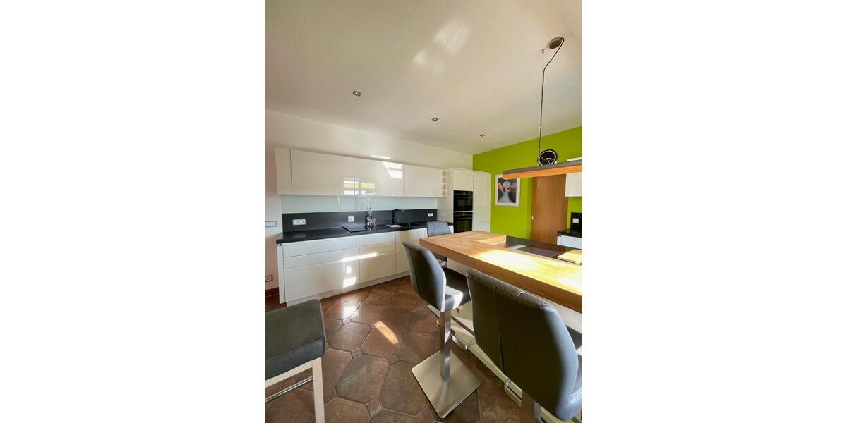 Dachgeschoßwohnung Erfurt Daberstedt - 5 Zimmer, 167 m&sup2;, 1.665&euro; | Angebot:24866952