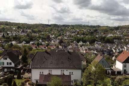 Wohnung zum Mieten in Gummersbach 670 € 76.48 m² 4 zimmer