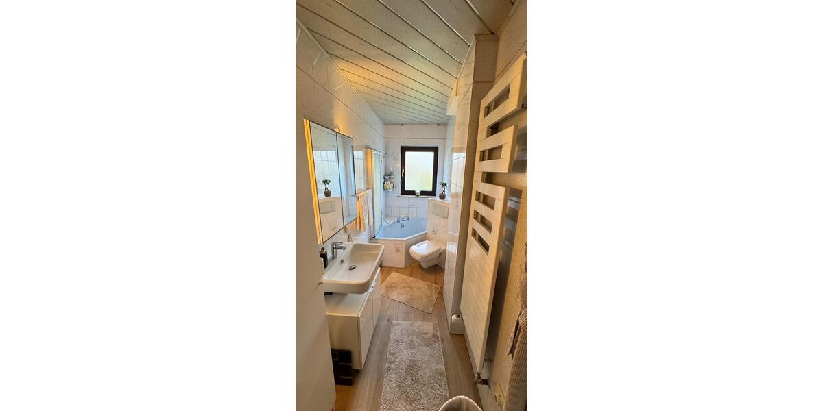 Erdgeschoßwohnung Krefeld Gartenstadt - 3 Zimmer, 70 m&sup2;, 890&euro; | Angebot:24682031