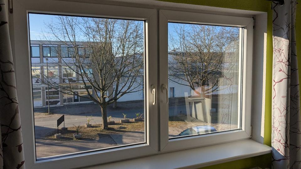 Etagenwohnung Lage - 4 Zimmer, 160 m&sup2;, 1.350&euro; | Angebot:25908425