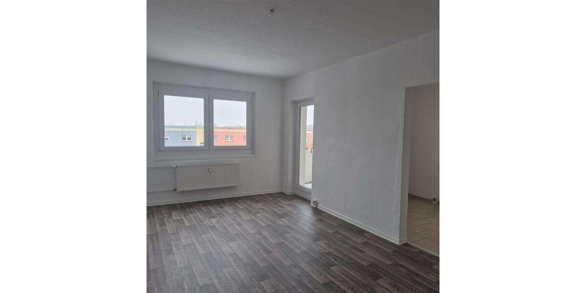 Etagenwohnung Stralsund Langendorfer Berg - 4 Zimmer, 79 m&sup2;, 630&euro; | Angebot:24972460