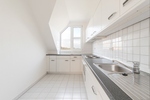 SÜD-BALKON - EINBAUKÜCHE - HELL UND FREUNDLICH - PKW-STELLPLATZ - WANNENBAD - GEPFLEGT 2 zimmer