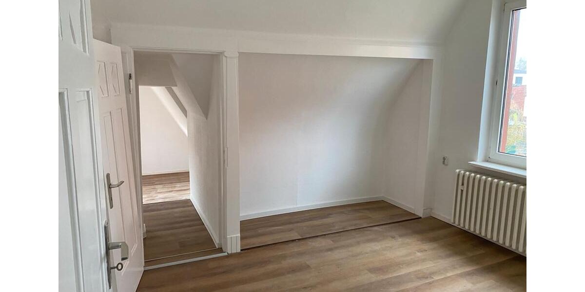 Etagenwohnung Nordhorn - 4 Zimmer, 120 m&sup2;, 250&euro; | Angebot:25261710