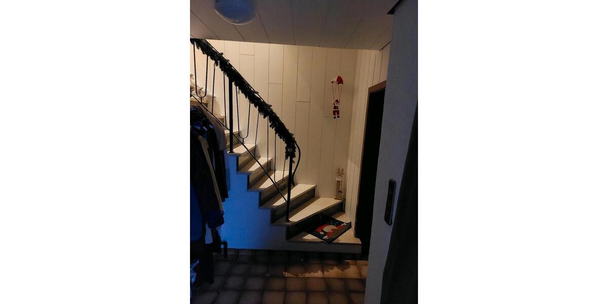 Etagenwohnung Espelkamp - 3 Zimmer, 125 m&sup2;, 800&euro; | Angebot:24815840