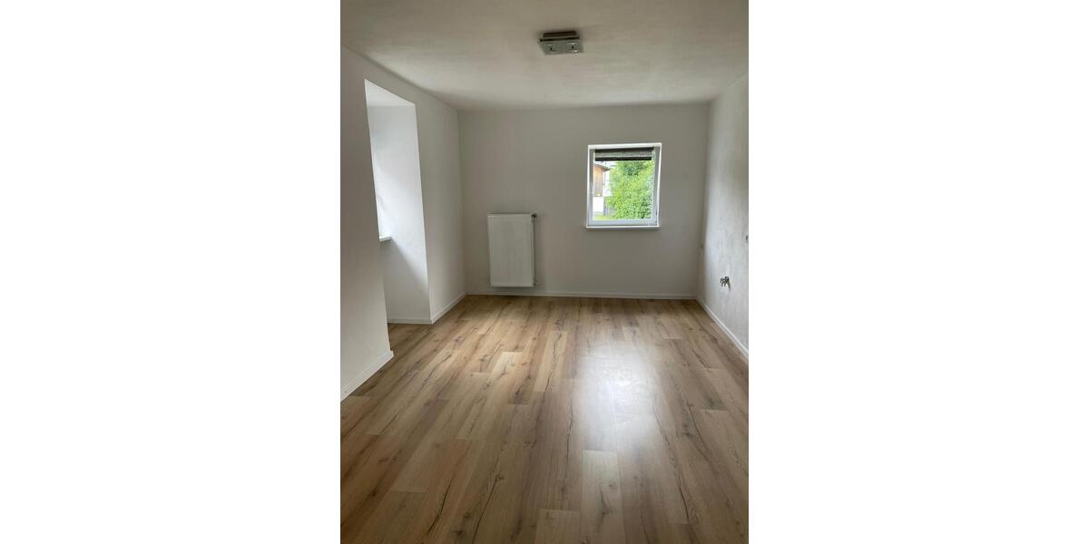 Etagenwohnung Grafenau Frauenberg - 4 Zimmer, 107 m&sup2;, 900&euro; | Angebot:26050510