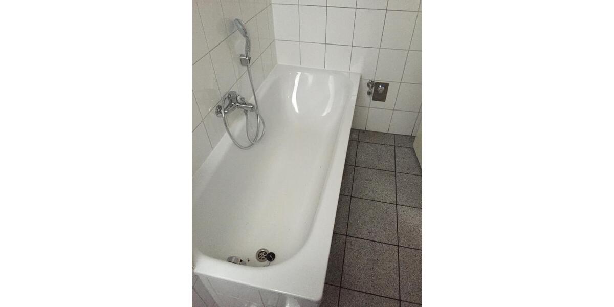 Dachgeschoßwohnung Lauchhammer - 5 Zimmer, 80 m&sup2;, 485&euro; | Angebot:26705122