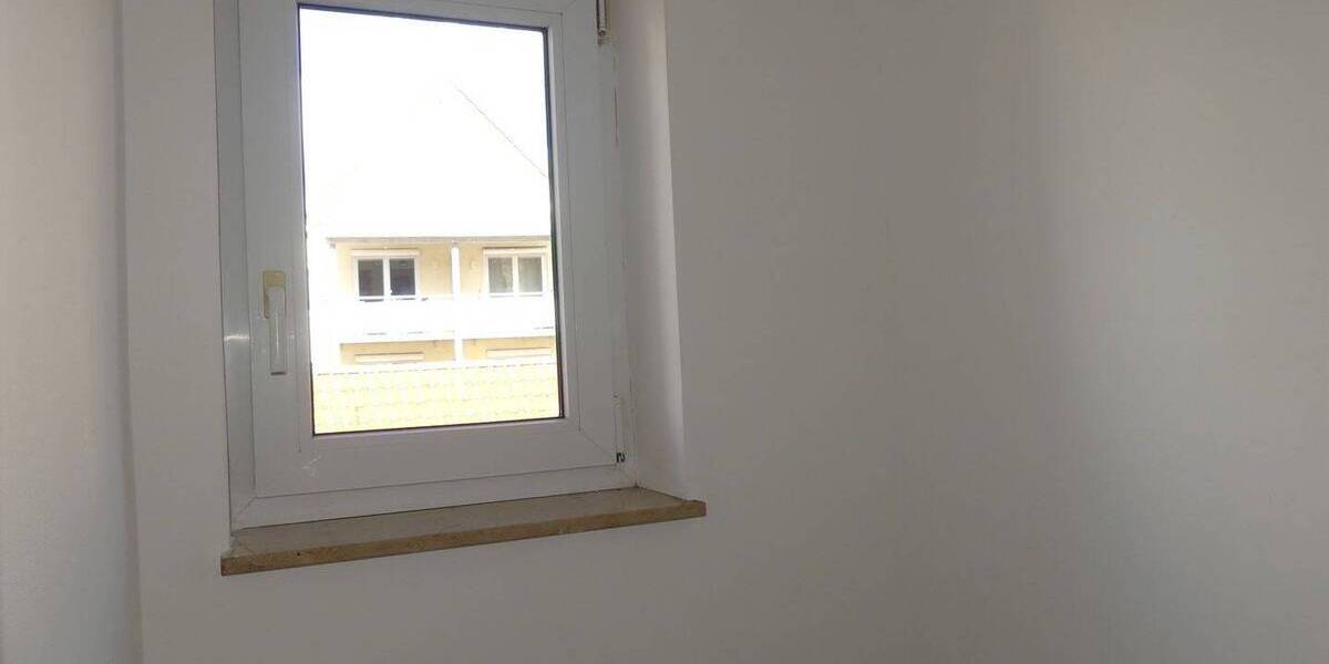 Etagenwohnung Mengen - 4 Zimmer, 100 m&sup2;, 850&euro; | Angebot:26797004