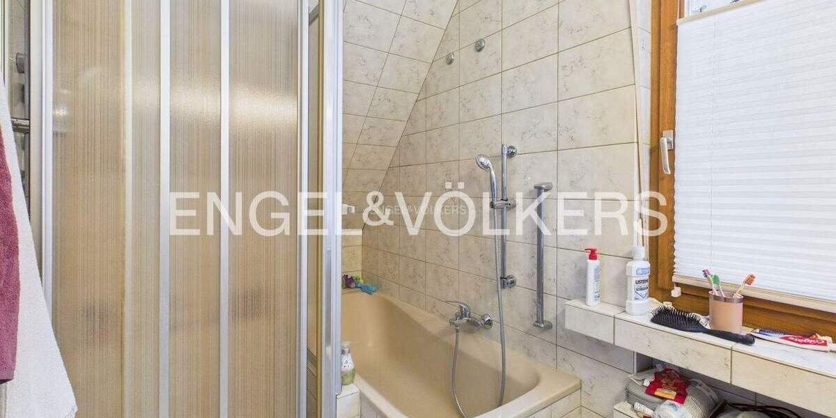Einfamilienhaus Krefeld Uerdingen - 4 Zimmer, 172 m&sup2;, 1.650&euro; | Angebot:24813606