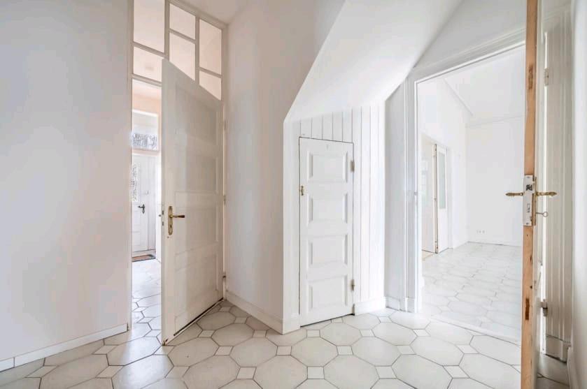 Erdgeschoßwohnung Pinneberg - 5 Zimmer, 153 m&sup2;, 1.800&euro; | Angebot:25872551