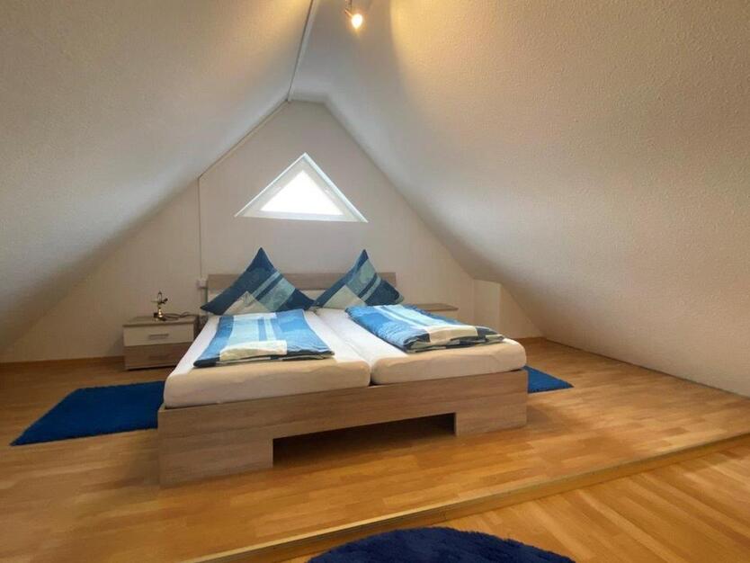 Großes WG-Zimmer in Oberuhldingen, seenah zimmer