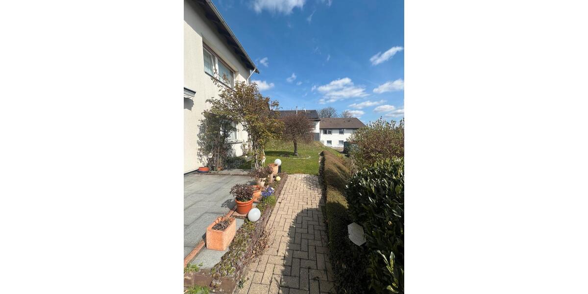 Erdgeschoßwohnung Meinerzhagen - 3 Zimmer, 74 m&sup2;, 620&euro; | Angebot:26048071