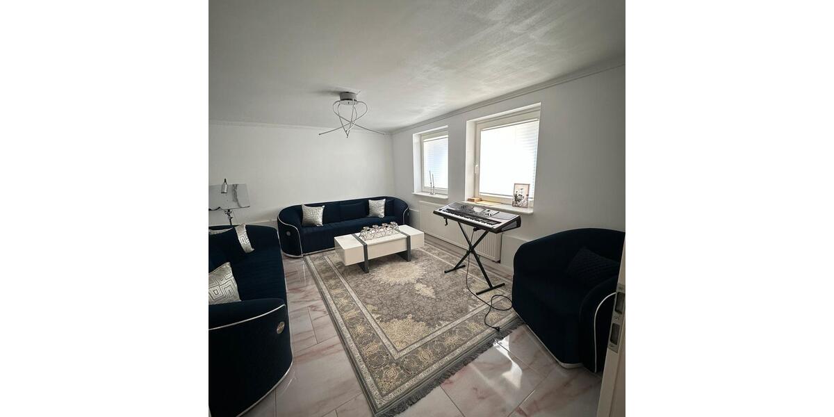 Einfamilienhaus Seevetal - 8 Zimmer, 270 m&sup2;, 2.900&euro; | Angebot:26641333