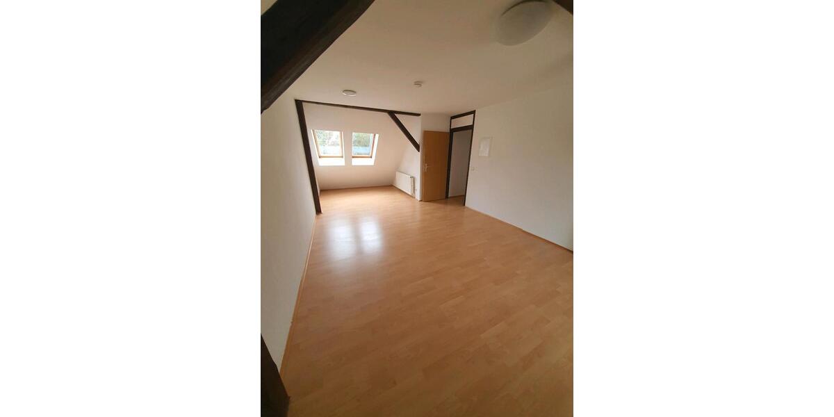 Dachgeschoßwohnung Burg - 2 Zimmer, 79 m&sup2;, 470&euro; | Angebot:24698917