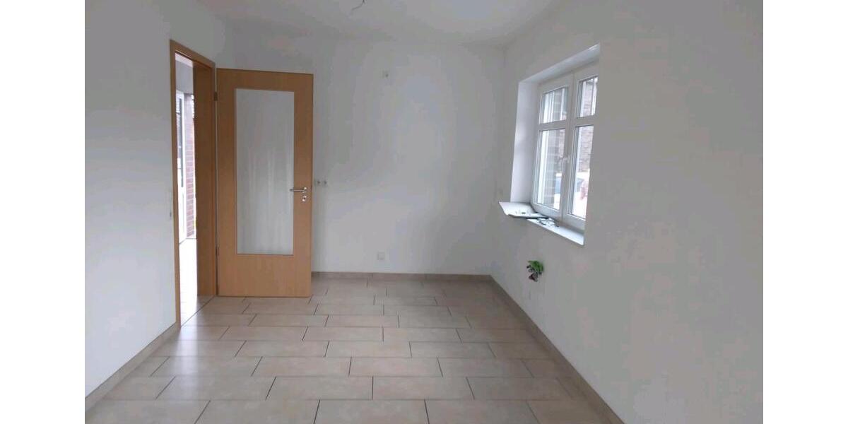 Doppelhaushälfte Wittmund - 5 Zimmer, 117 m&sup2;, 900&euro; | Angebot:26391949