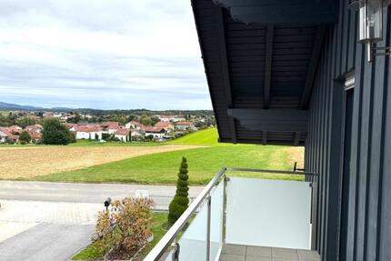 Wohnung Schöllnach - 4 Zimmer, 92 m&sup2;, 662&euro; | Angebot:25171642