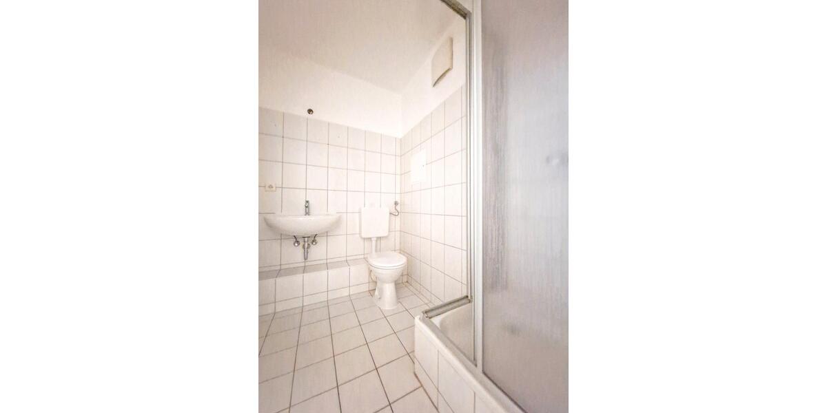 Etagenwohnung Glauchau - 1 Zimmer, 33 m&sup2;, 195&euro; | Angebot:26491703