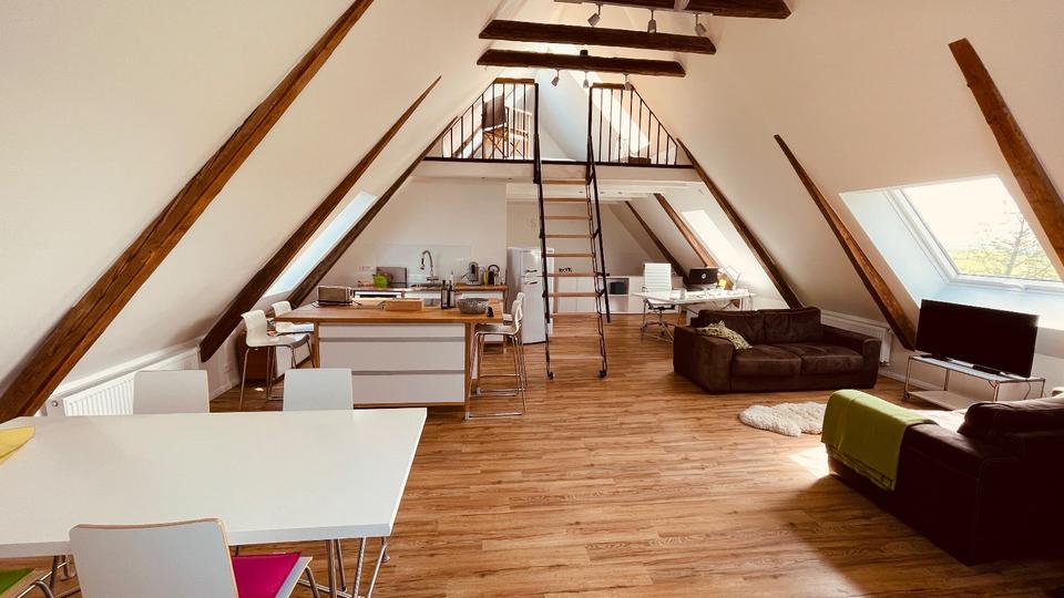 Wohnen auf Zeit Hamburg Rothenburgsort - 1 Zimmer, 70 m&sup2;, 1.350&euro; | Angebot:20828279