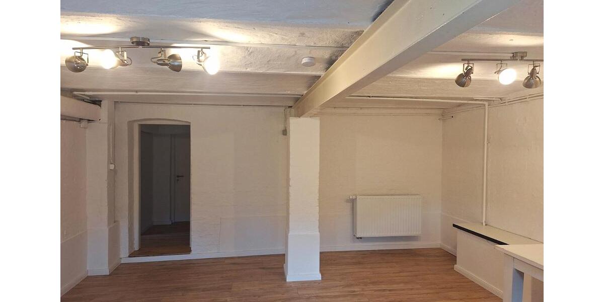 Erdgeschoßwohnung Flensburg - 2 Zimmer, 70 m&sup2;, 750&euro; | Angebot:26060881