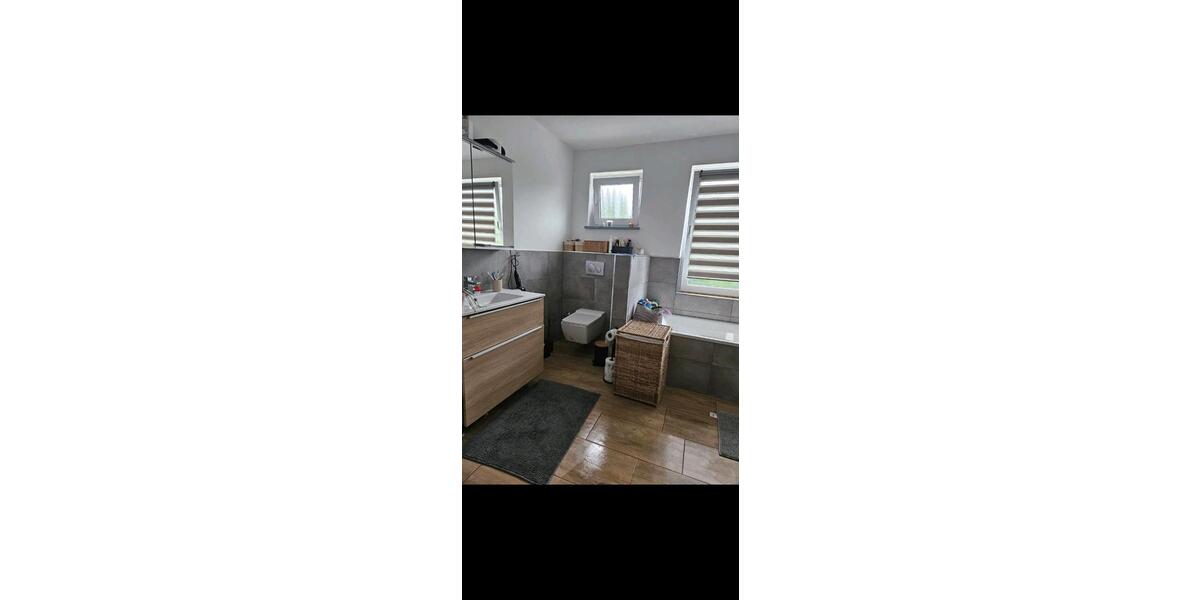 Etagenwohnung Siegen - 4 Zimmer, 102 m&sup2;, 1.250&euro; | Angebot:25231613