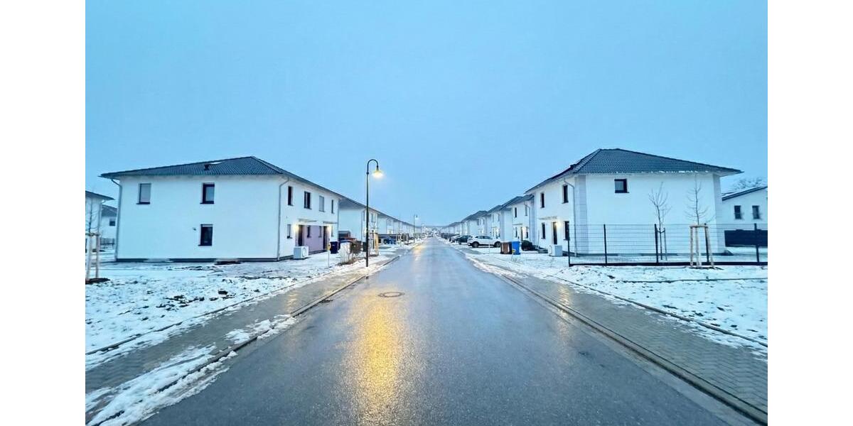 Reihenhaus Ahrensfelde - 5 Zimmer, 128 m&sup2;, 1.920&euro; | Angebot:25253857