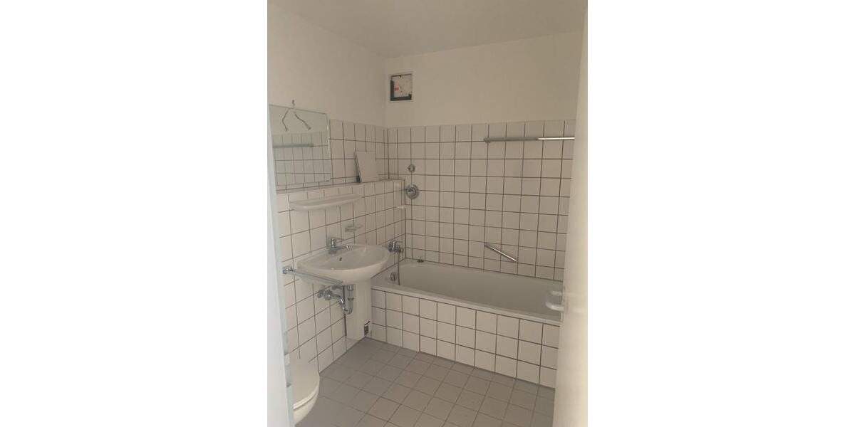 Etagenwohnung Altenburg Altenburg - 2 Zimmer, 60 m&sup2;, 399&euro; | Angebot:25799594