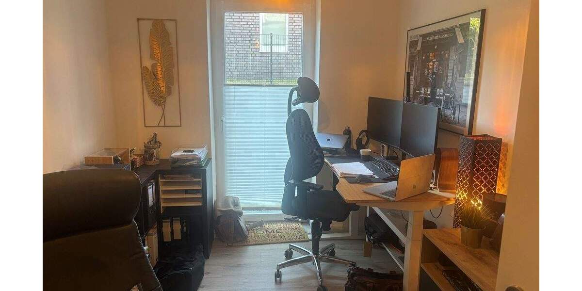 Etagenwohnung Stelle - 3 Zimmer, 97 m&sup2;, 1.270&euro; | Angebot:25666925