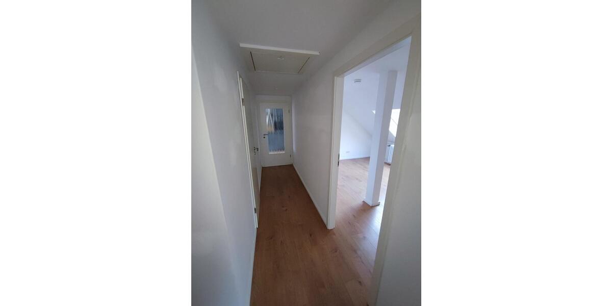 Dachgeschoßwohnung Seesen - 4 Zimmer, 105 m&sup2;, 680&euro; | Angebot:22396212