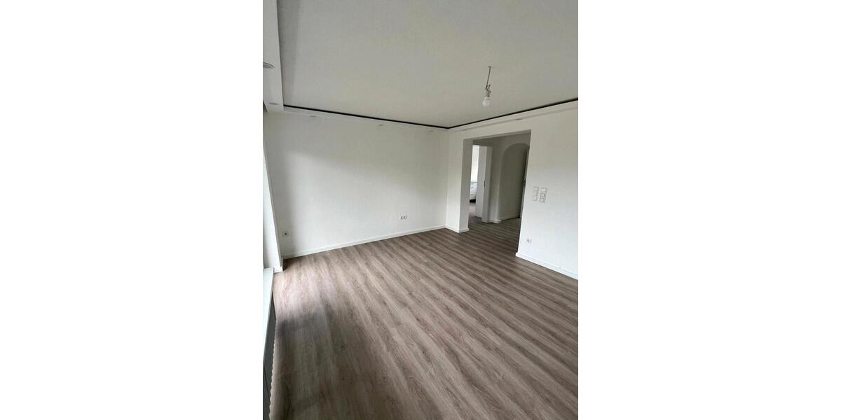 Etagenwohnung Münsingen - 4 Zimmer, 90 m&sup2;, 950&euro; | Angebot:26063408