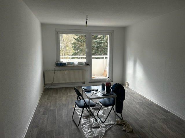 Etagenwohnung Zschopau - 3 Zimmer, 56 m&sup2;, 400&euro; | Angebot:26496975