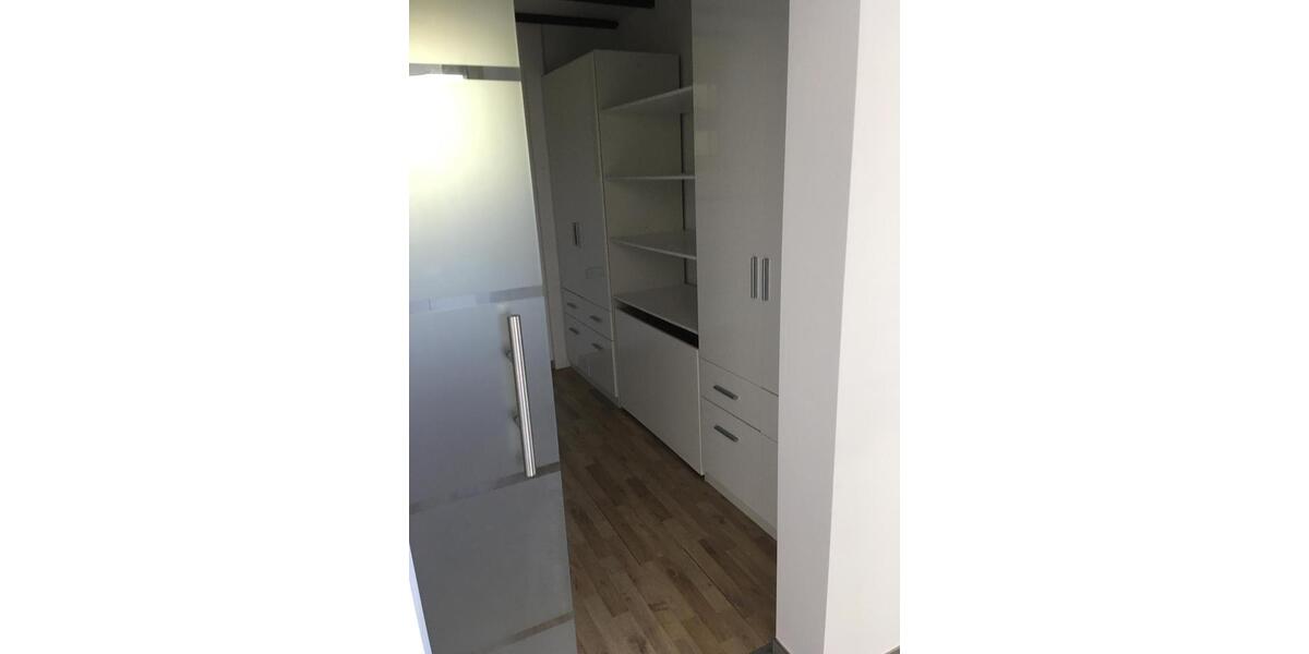 Dachgeschoßwohnung Schlier - 2.5 Zimmer, 72 m&sup2;, 800&euro; | Angebot:24600174