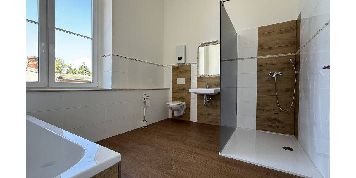 Etagenwohnung Diesbar-Seußlitz Seußlitz - 5 Zimmer, 265 m&sup2;, 2.050&euro; | Angebot:25691485