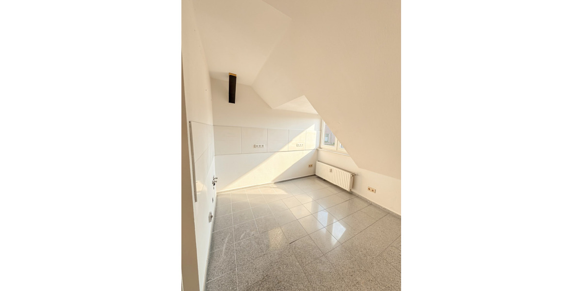 Dachgeschoßwohnung Hannover Vahrenwald-List - 3 Zimmer, 73 m&sup2;, 870&euro; | Angebot:25721761