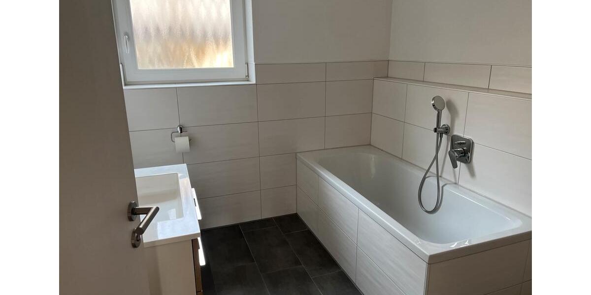 Erdgeschoßwohnung Bad Hindelang - 4 Zimmer, 100 m&sup2;, 1.390&euro; | Angebot:24652000