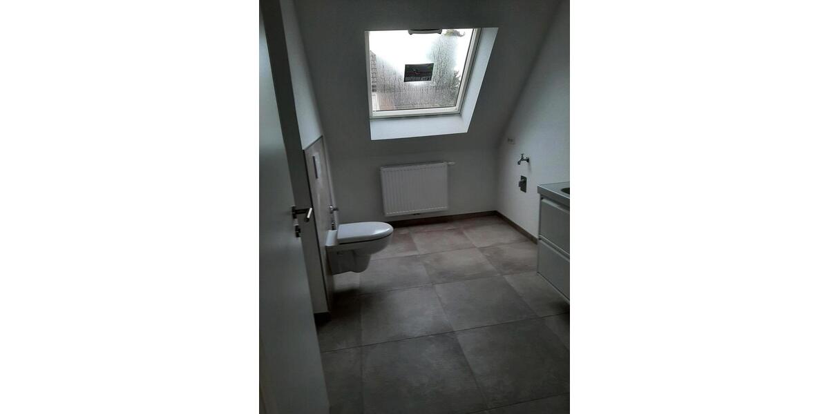 Dachgeschoßwohnung Schortens - 2 Zimmer, 81 m&sup2;, 710&euro; | Angebot:26039668